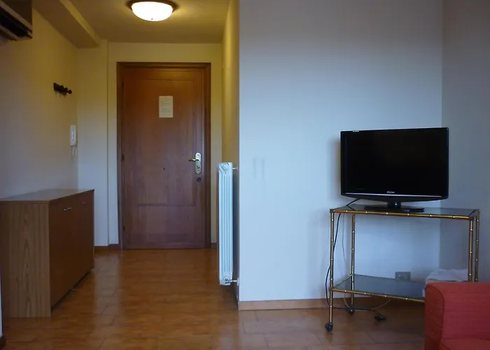Apartahotel Eur Nir