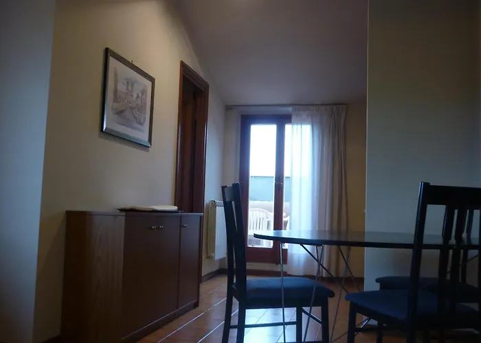Apartahotel Eur Nir 3*