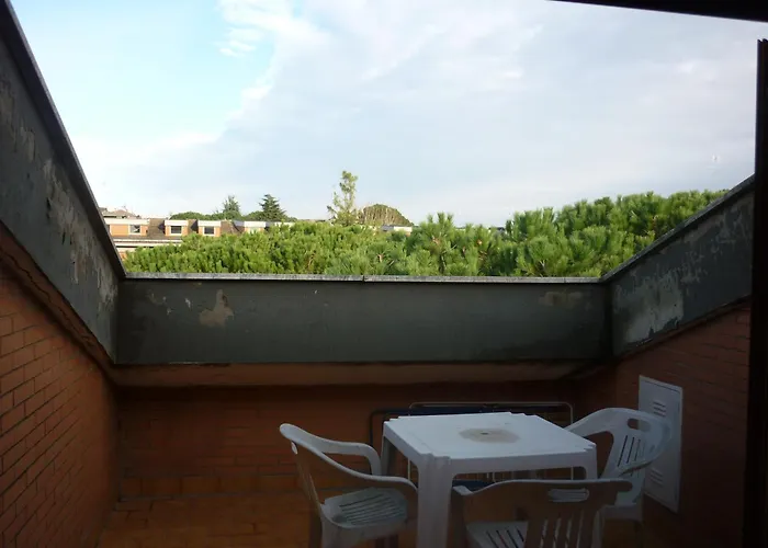 Eur Nir Apartahotel