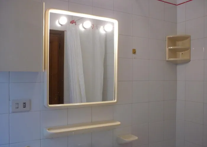 Apartahotel Eur Nir 3*
