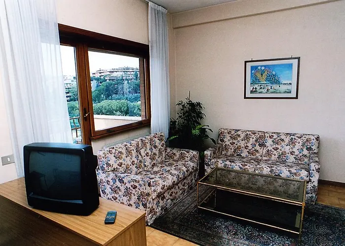 Apartahotel Eur Nir
